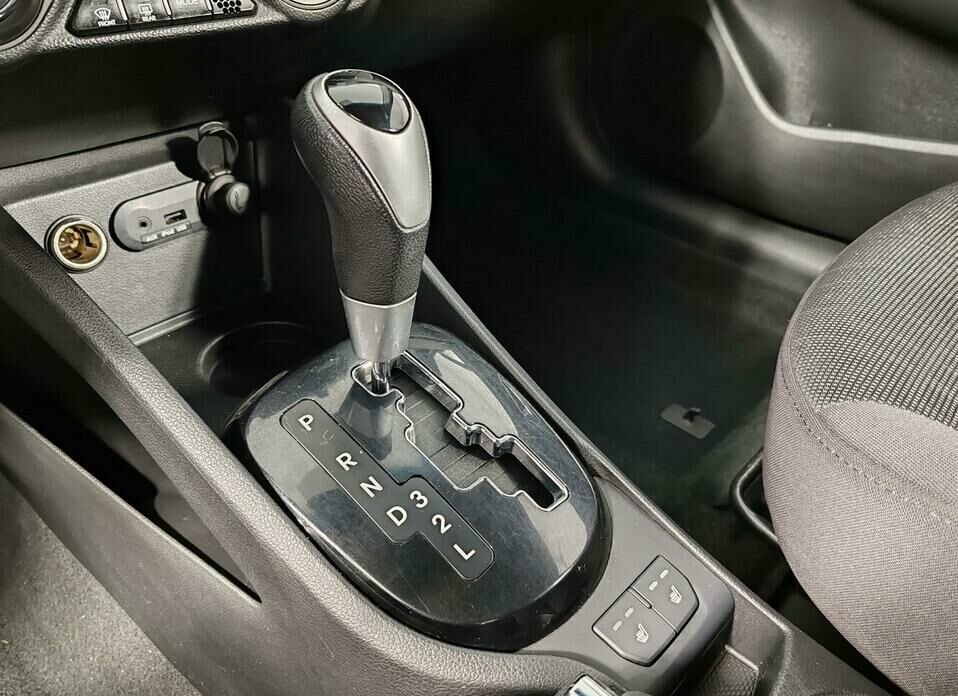 Kia Rio 4-speed 1.6 AT (123 л.с.)