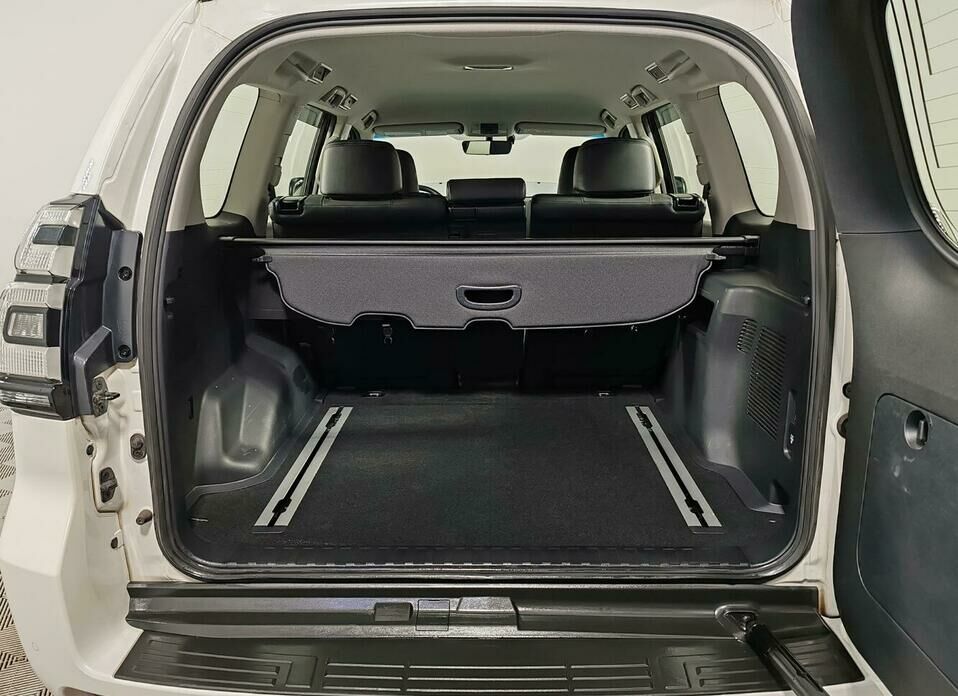 Toyota Land Cruiser Prado 2.8d AT (200 л.с.) 4WD