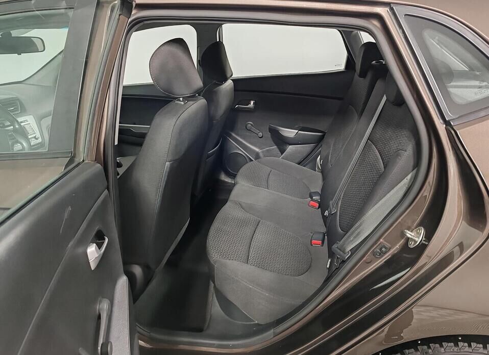 Kia Rio, III Рестайлинг 1.6 AT (123 л.с.)