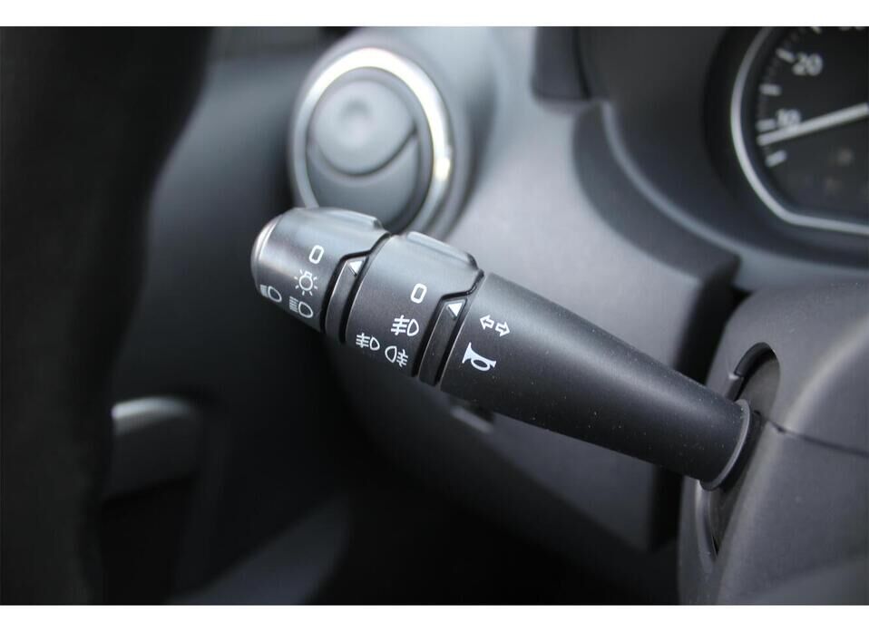 Nissan Almera, III (G15) 1.6 MT (102 л.с.)