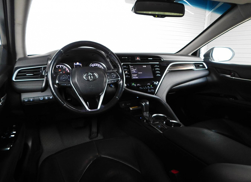 Toyota Camry, VIII (XV70) 2.5 AT (181 л.с.)