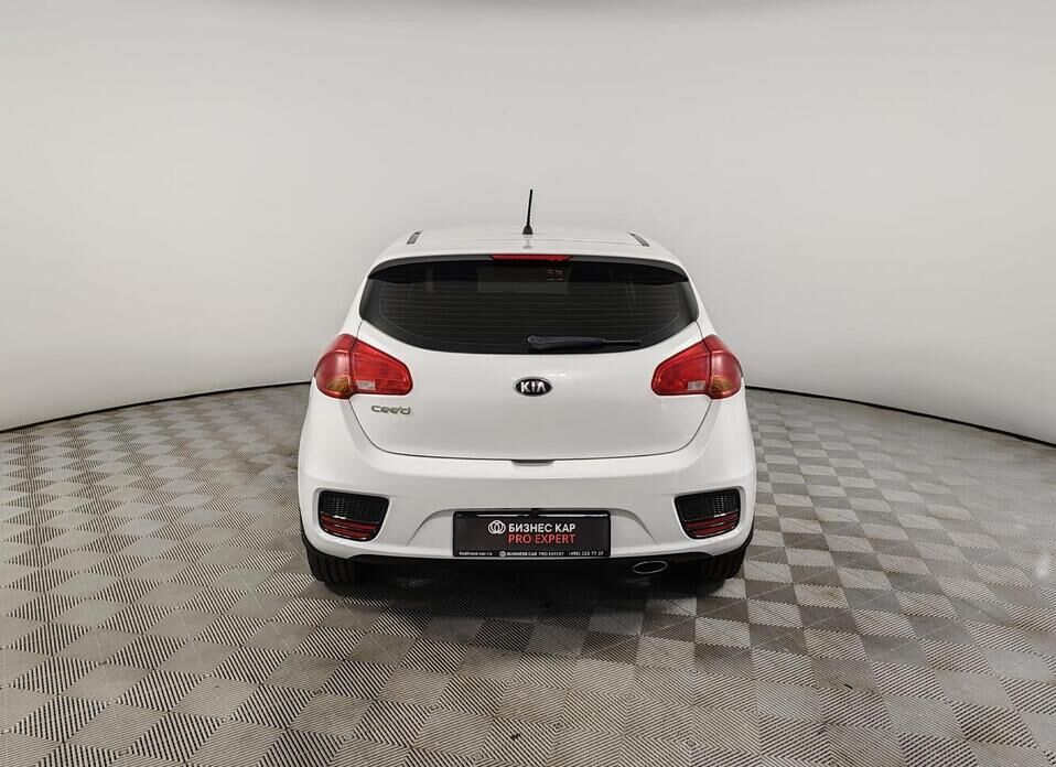 Kia Ceed 1.6 AT (130 л.с.)