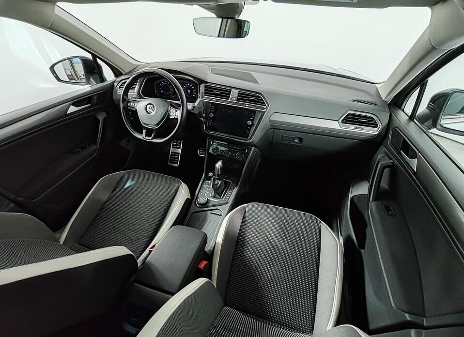 Volkswagen Tiguan, II 2.0 AMT (180 л.с.) 4WD