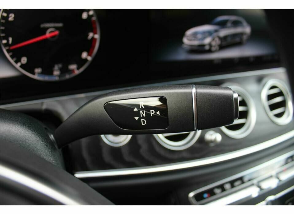 Mercedes-Benz E-Класс 200 2.0 AT (184 л.с.)