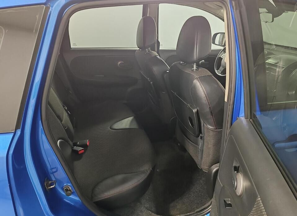 Nissan Note, I 1.6 AT (110 л.с.)
