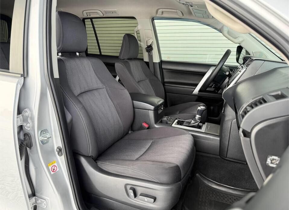 Toyota Land Cruiser Prado, 150 Series Рестайлинг 2 2.7 AT (163 л.с.) 4WD