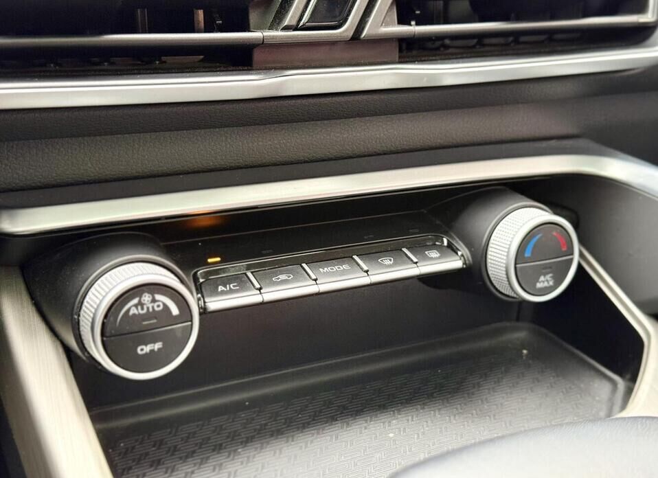 Geely Coolray, I 1.5 AMT (150 л.с.)