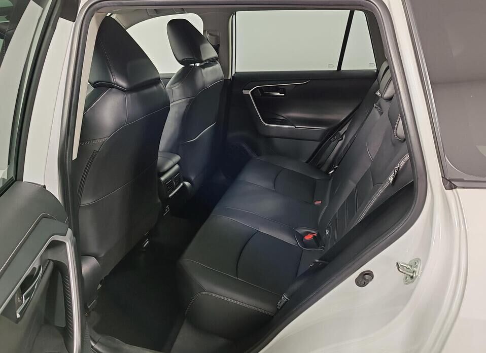 Toyota RAV4 2.5 AT (199 л.с.) 4WD