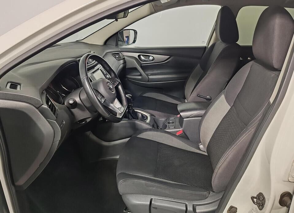 Nissan Qashqai, II Рестайлинг 1.2 MT (115 л.с.)