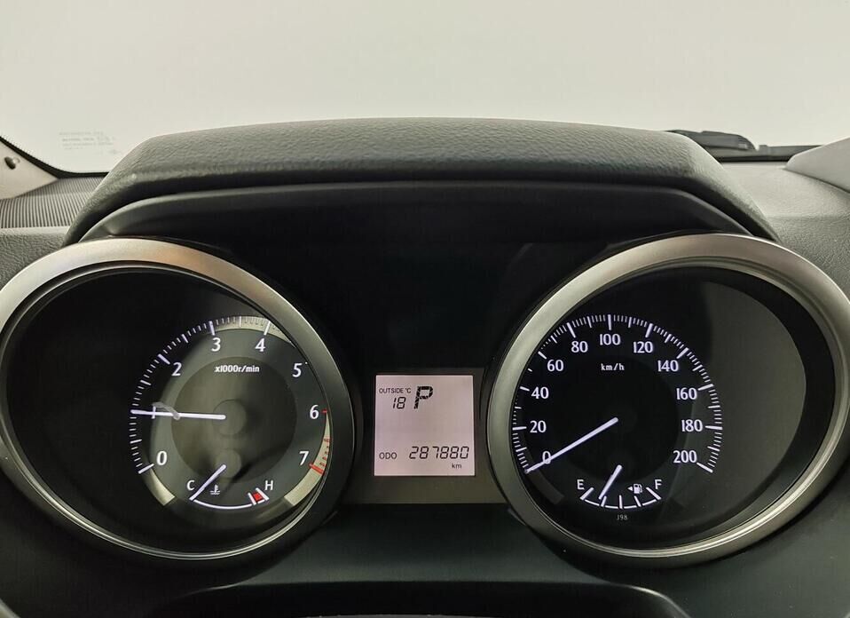 Toyota Land Cruiser Prado 2.8d AT (200 л.с.) 4WD
