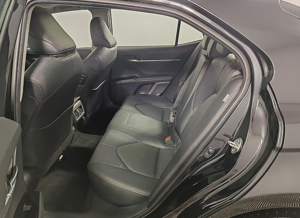 Toyota Camry, VIII (XV70) Рестайлинг 2.5 AT (209 л.с.)