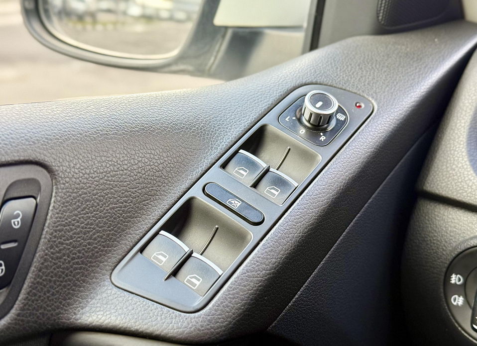 Volkswagen Tiguan, I Рестайлинг 2.0d AT (140 л.с.) 4WD