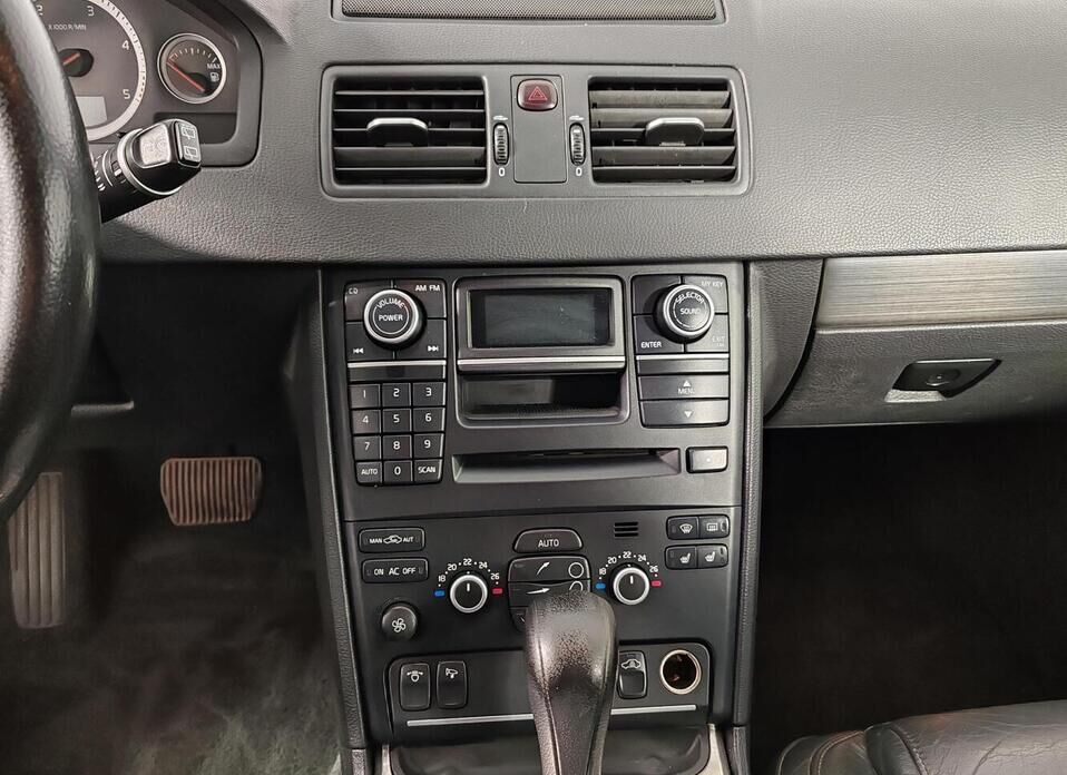 Volvo XC90 2.4d AT (185 л.с.) 4WD