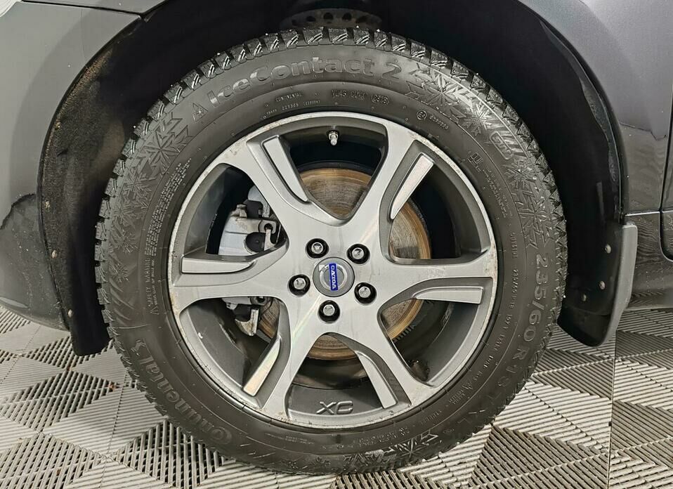 Volvo XC60 2.4d AT (215 л.с.) 4WD