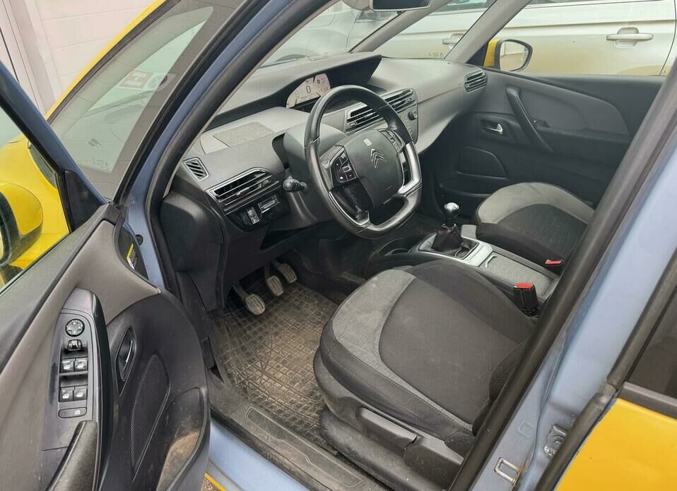 Citroen C4 Picasso 1.6 MT (120 л.с.)