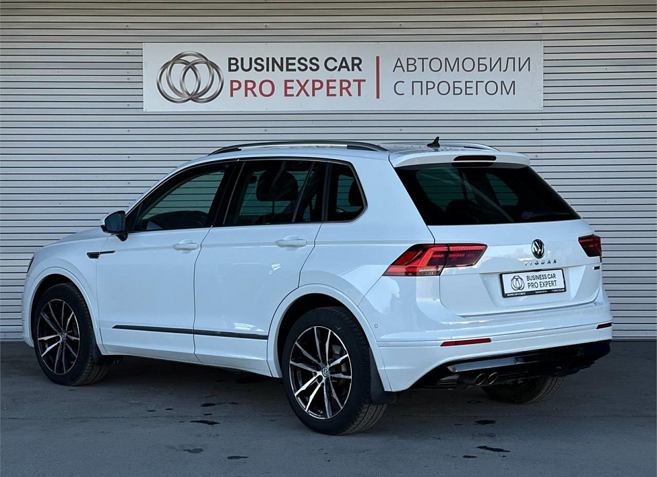 Volkswagen Tiguan, II 2.0d MT (150 л.с.) 4WD