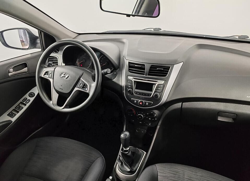 Hyundai Solaris 1.4 MT (107 л.с.)