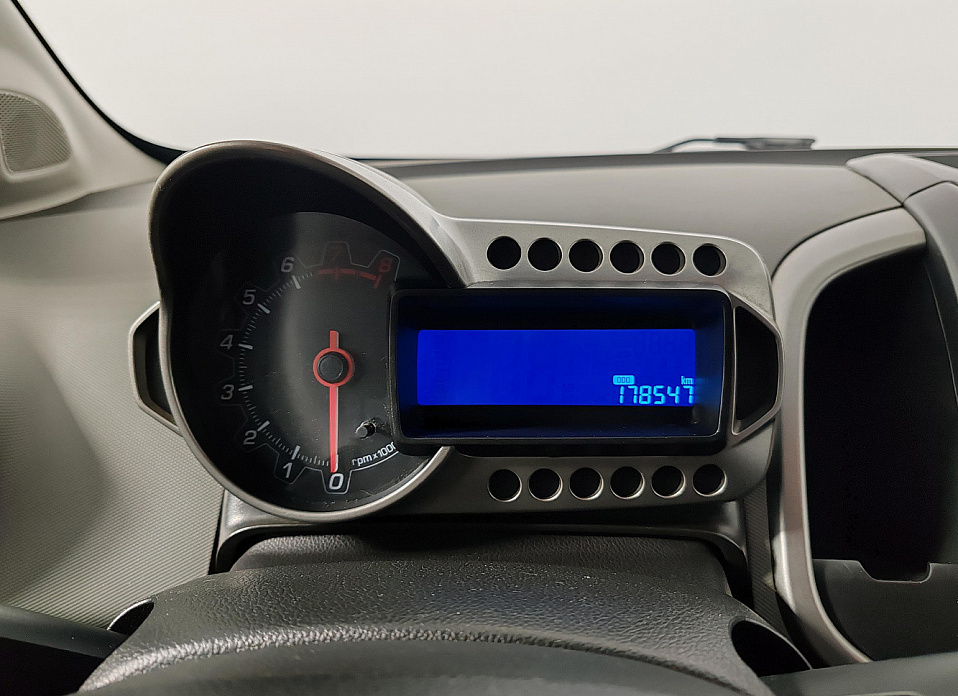 Chevrolet Aveo, II 1.6 MT (115 л.с.)