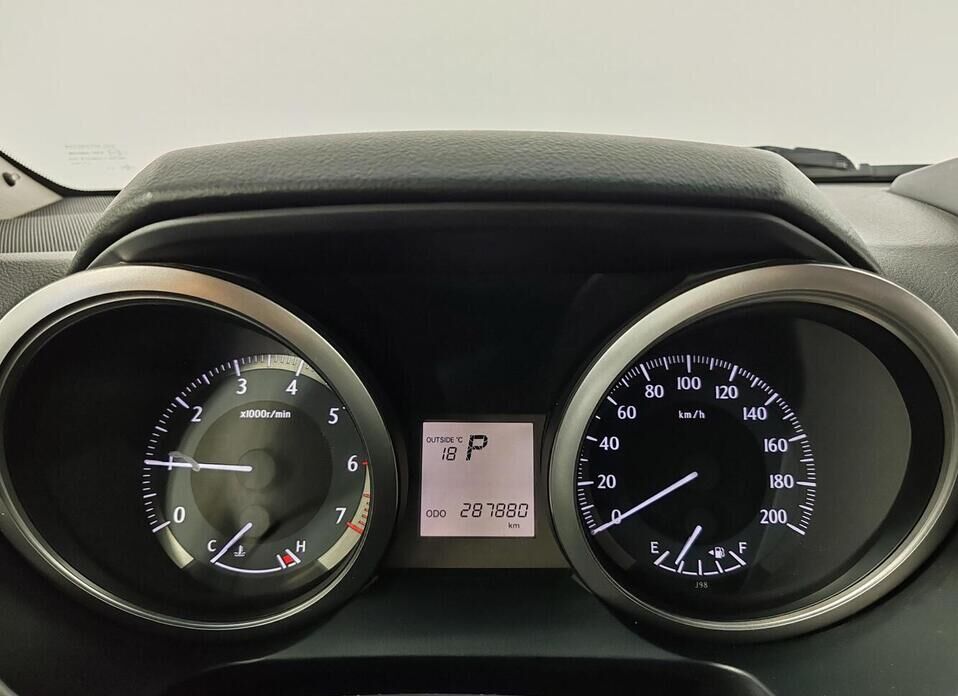 Toyota Land Cruiser Prado, 150 Series Рестайлинг 1 2.7 AT (163 л.с.) 4WD