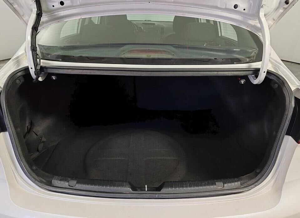Kia Cerato, III Рестайлинг (Classic) 1.6 AT (130 л.с.)