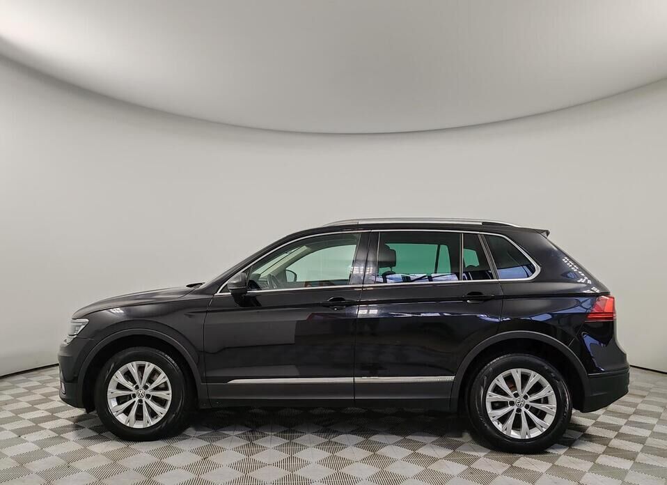 Volkswagen Tiguan 2.0 AMT (180 л.с.) 4WD