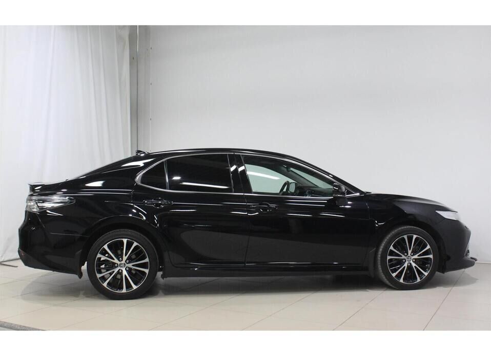 Toyota Camry, VIII (XV70) 2.5 AT (181 л.с.)