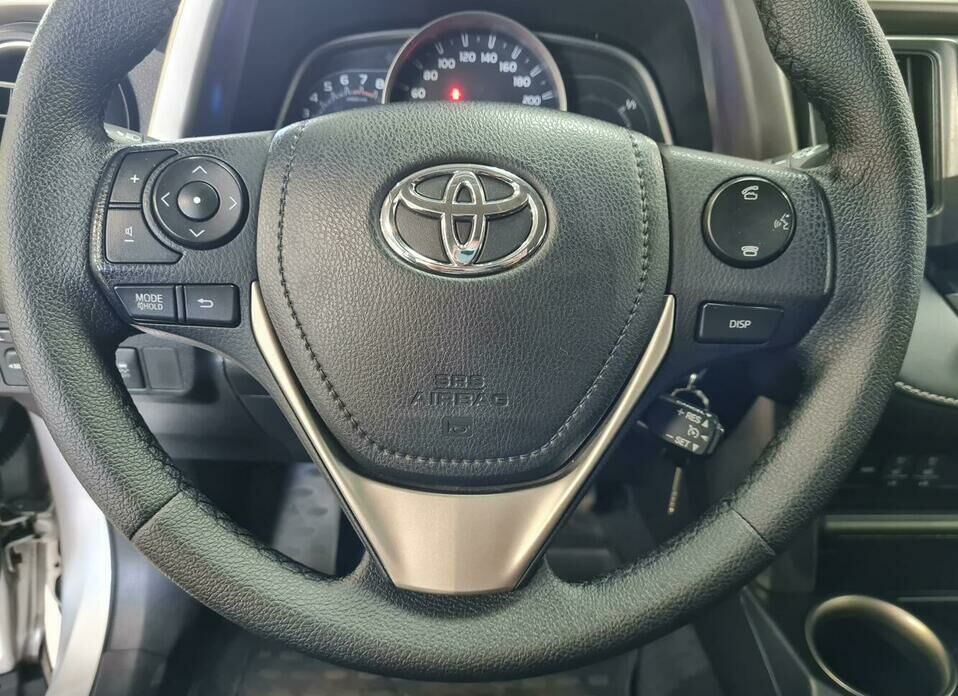 Toyota RAV4 2.0 CVT (146 л.с.)