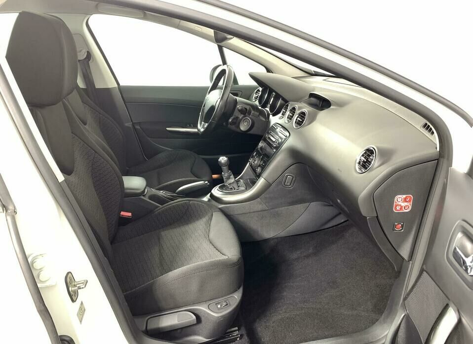 Peugeot 308 1.6 MT (120 л.с.)