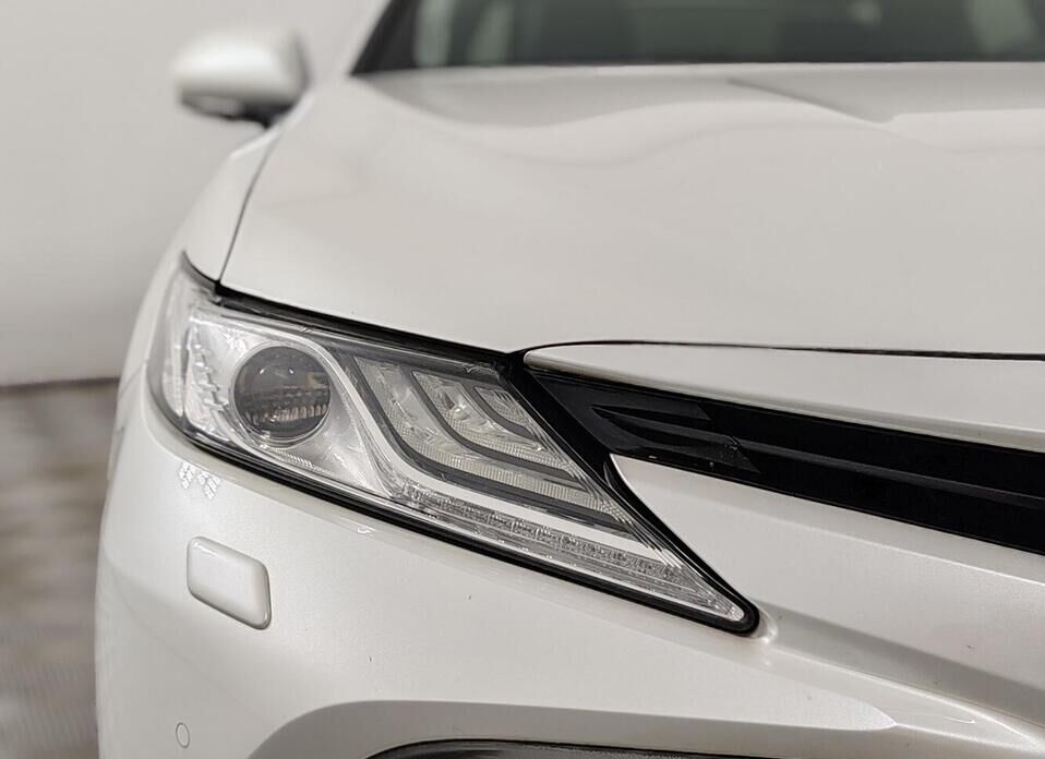 Toyota Camry 3.5 AT (249 л.с.)