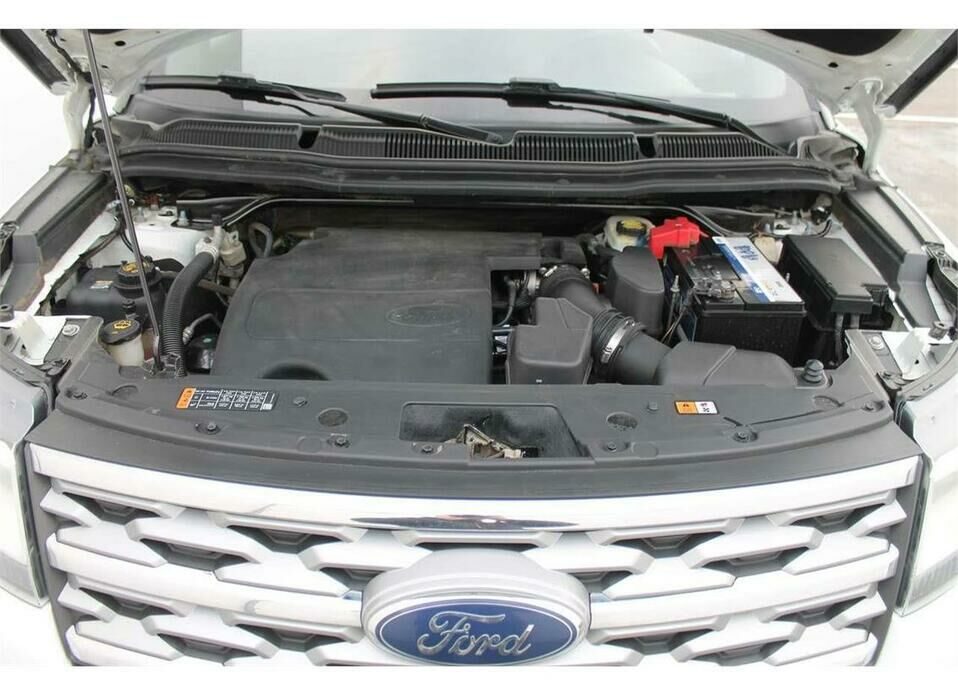 Ford Explorer 3.5 AT (249 л.с.) 4WD