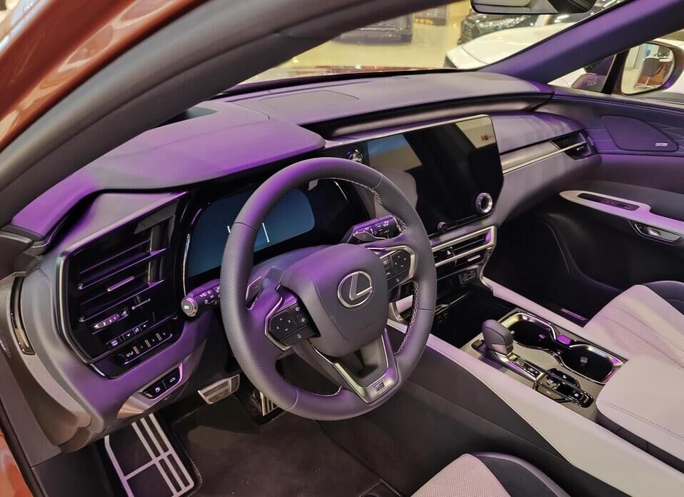 Lexus RX, V 500h 2.4hyb AT (371 л.с.) 4WD