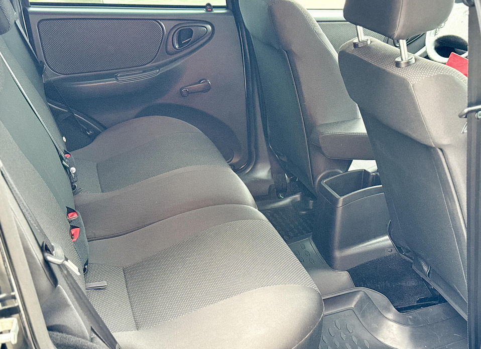 LADA (ВАЗ) Niva Travel, I 1.7 MT (80 л.с.) 4WD