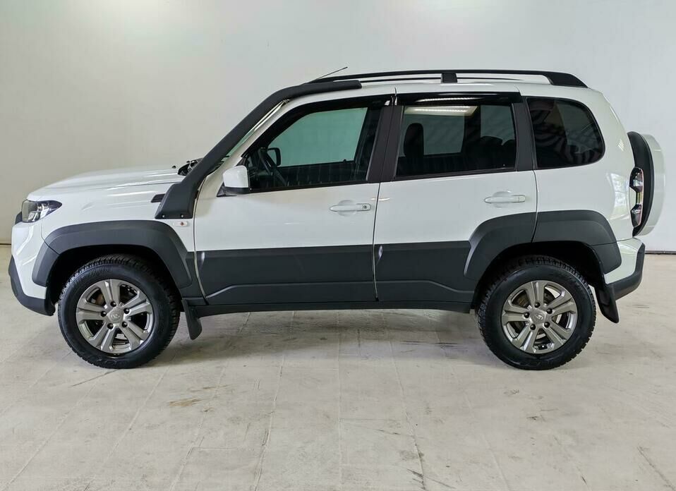 LADA (ВАЗ) Niva 1.7 MT (80 л.с.) 4WD