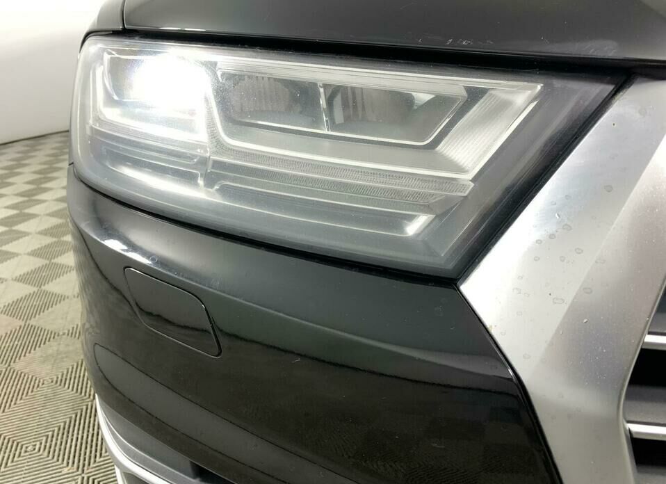 Audi Q7 2.0 AT (252 л.с.) 4WD