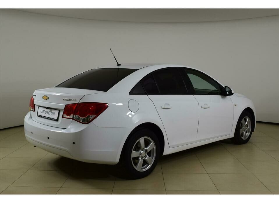 Chevrolet Cruze 1.6 MT (109 л.с.)