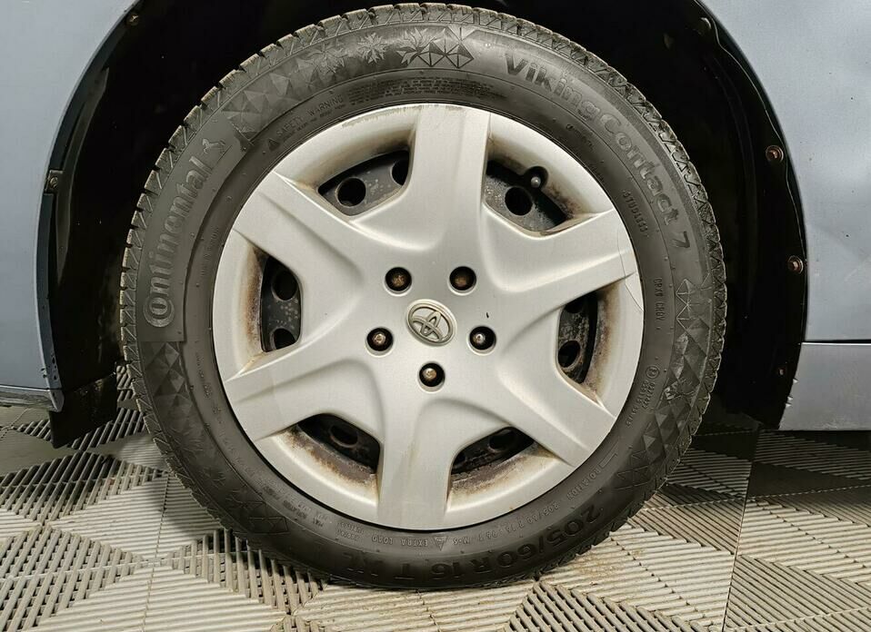 Toyota Verso 1.8 CVT (147 л.с.)