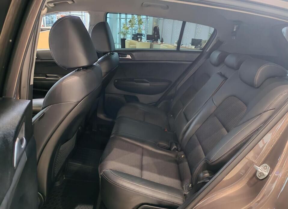 Kia Sportage, IV Рестайлинг 2.0 AT (150 л.с.)