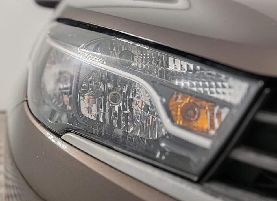 LADA (ВАЗ) Vesta, I 1.6 MT (106 л.с.)