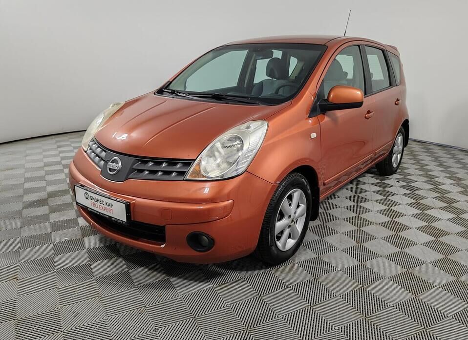 Nissan Note 1.6 AT (110 л.с.)
