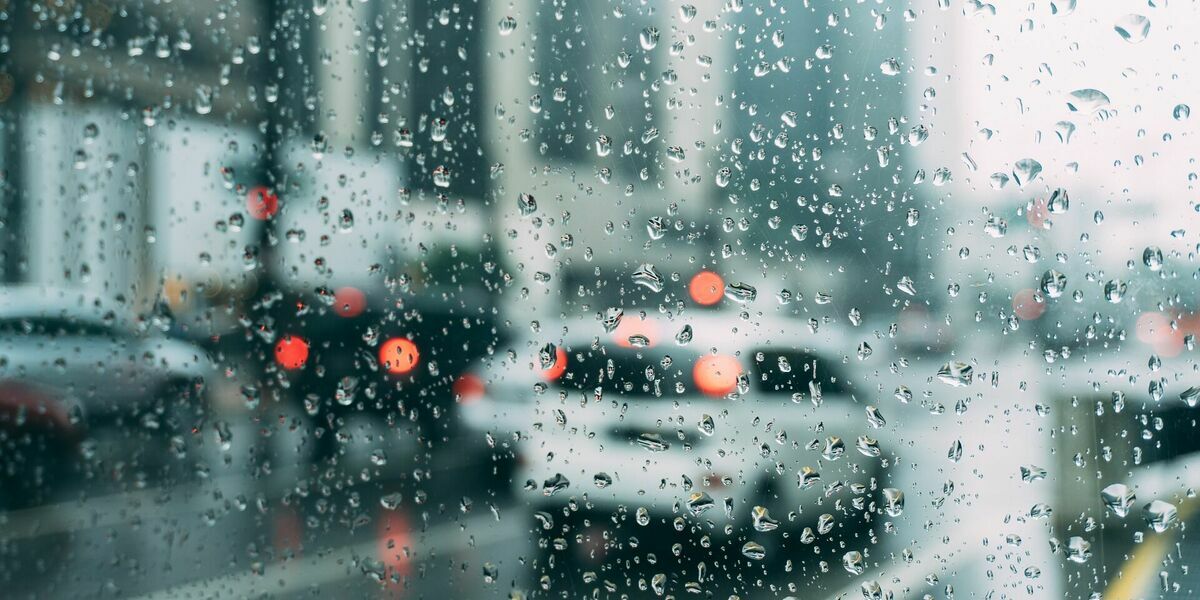 Правила вождения в дождливую погоду