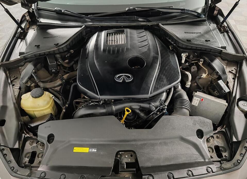 Infiniti Q50 2.0 AT (211 л.с.)