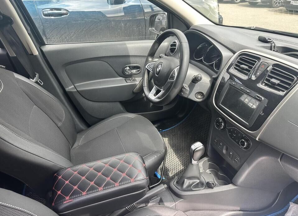 Renault Sandero Stepway 1.6 CVT (113 л.с.)