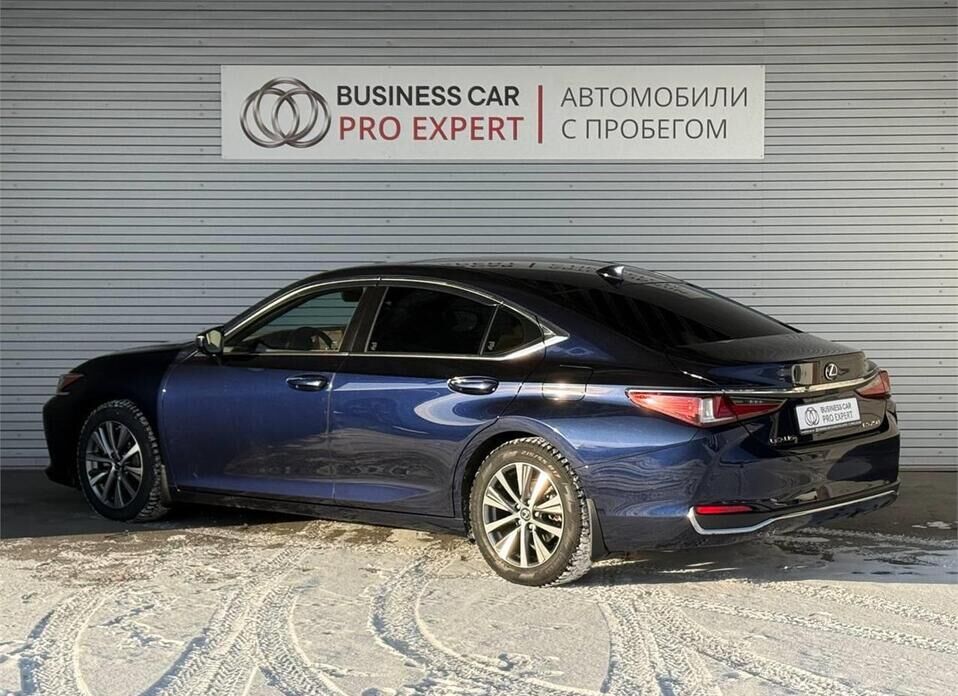 Lexus ES, VII 250 2.5 AT (200 л.с.)