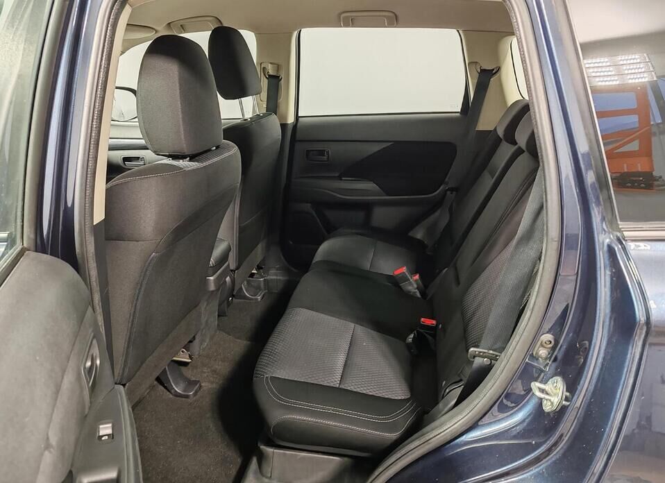 Mitsubishi Outlander, III Рестайлинг 3 2.0 CVT (146 л.с.)
