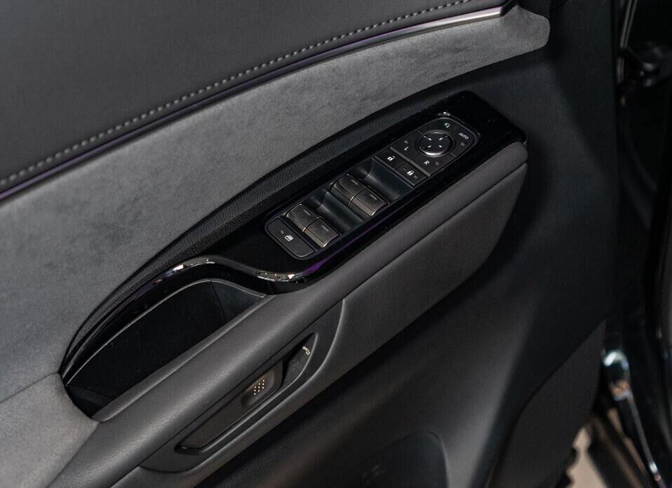 Lexus LM, II 350h 2.5hyb CVT (190 л.с.) 4WD