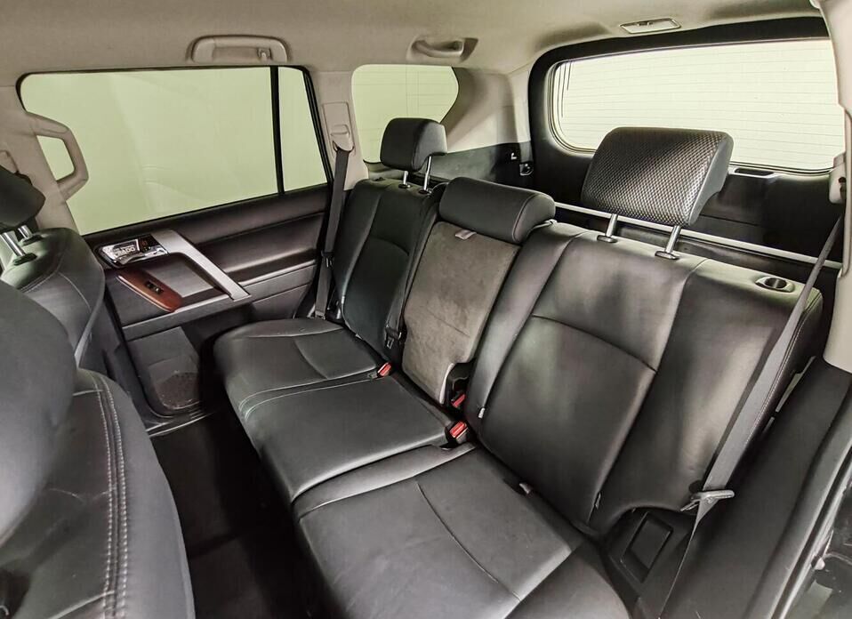 Toyota Land Cruiser Prado, 150 Series Рестайлинг 1 3.0d AT (173 л.с.) 4WD