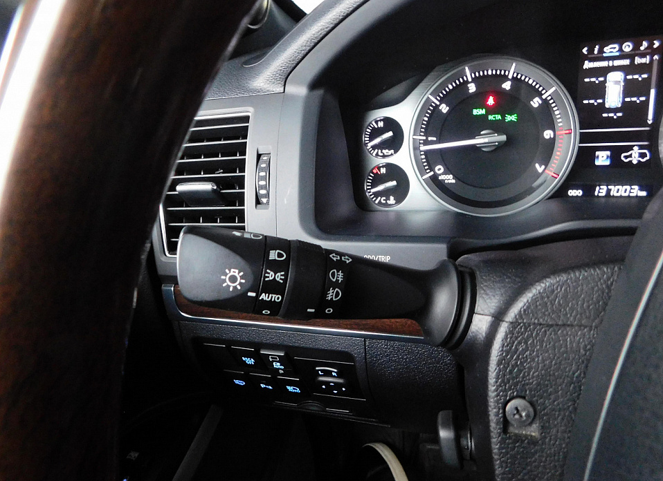 Toyota Land Cruiser, 200 Series Рестайлинг 2 4.6 AT (309 л.с.) 4WD