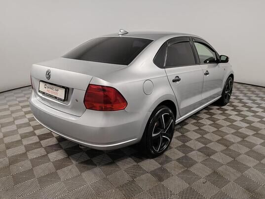 Volkswagen Polo, 2011&nbsp;г., 327&nbsp;948&nbsp;км