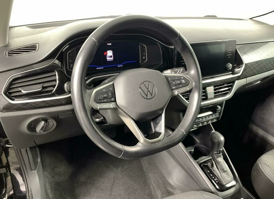 Volkswagen Polo 1.4 AMT (125 л.с.)