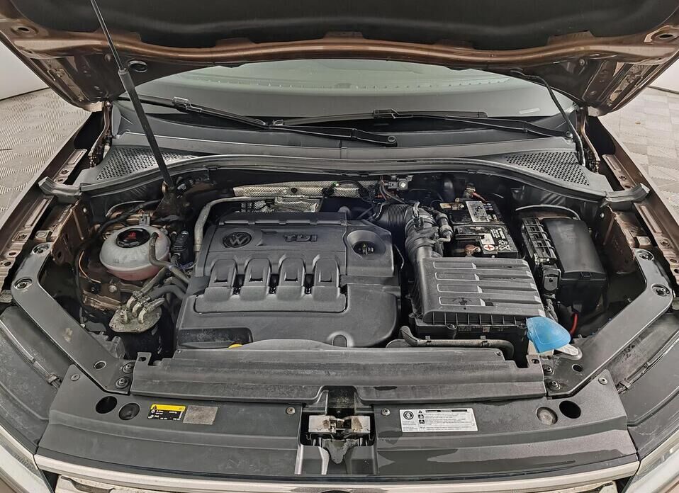 Volkswagen Tiguan, II 2.0d AMT (150 л.с.) 4WD